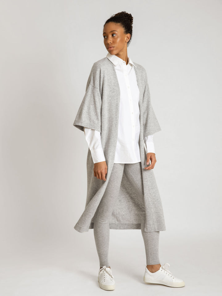 Cashmare cardigan "Kaftan" 100 % cashmere . Norwegian design from Kashmina. Color: light grey