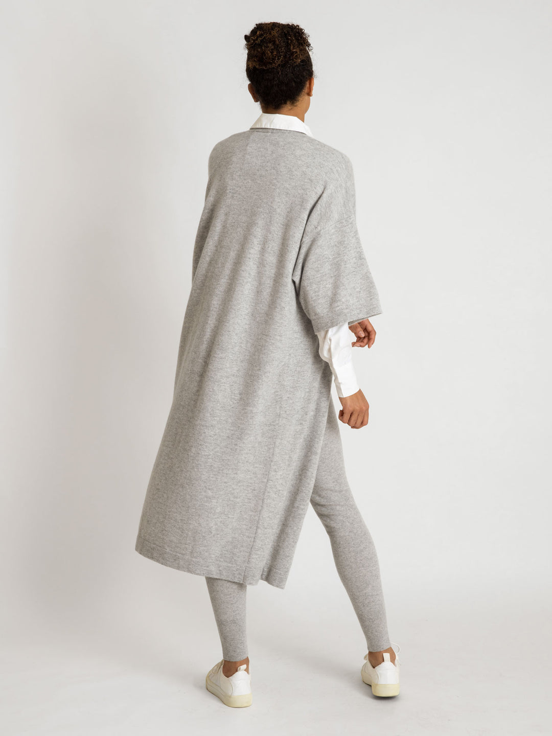 Cashmare cardigan "Kaftan" 100 % cashmere . Norwegian design from Kashmina. Color: light grey