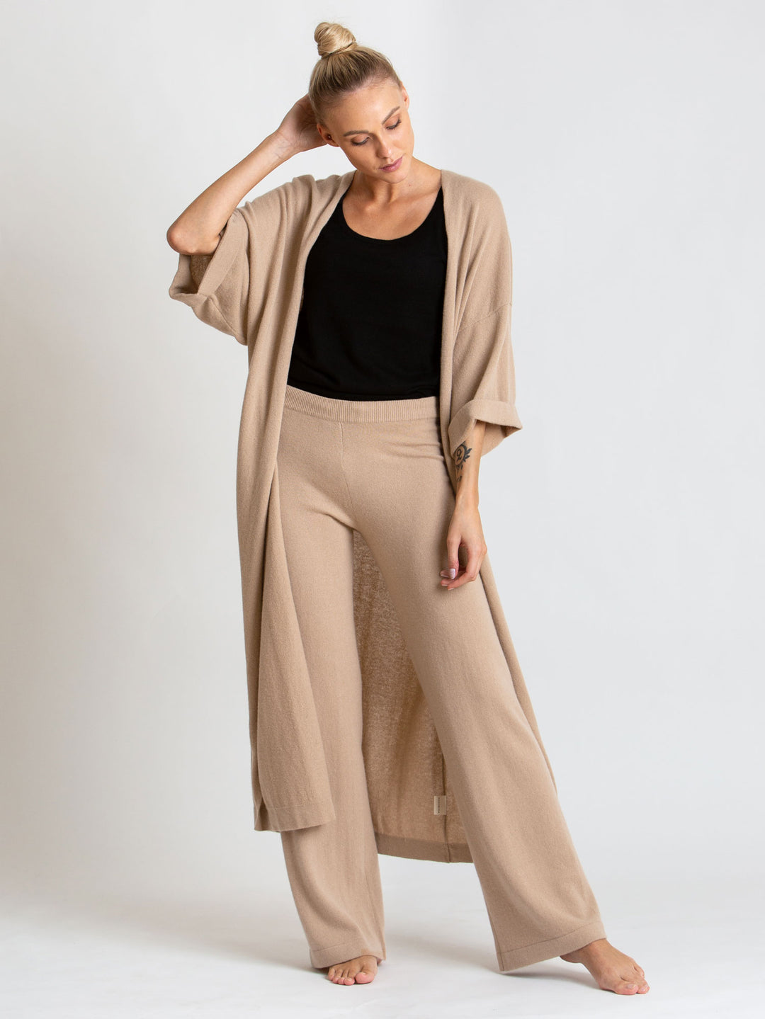 cashmere cardigan from Kashmina, 100% pure cashmere, Norwegian design, kaftan, long cardigan, sand