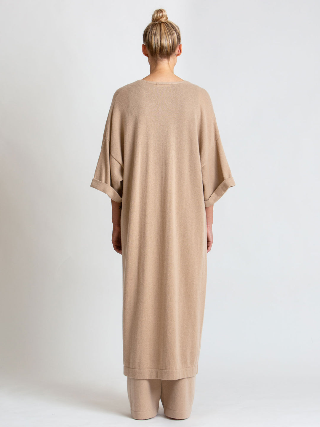 cashmere cardigan from Kashmina, 100% pure cashmere, Norwegian design, kaftan, long cardigan, sand