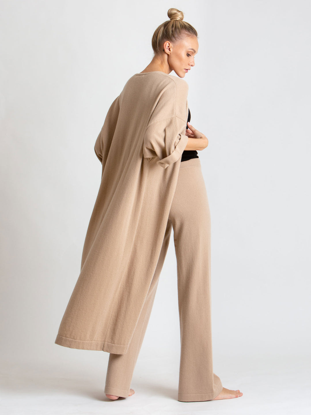 cashmere cardigan from Kashmina, 100% pure cashmere, Norwegian design, kaftan, long cardigan, sand