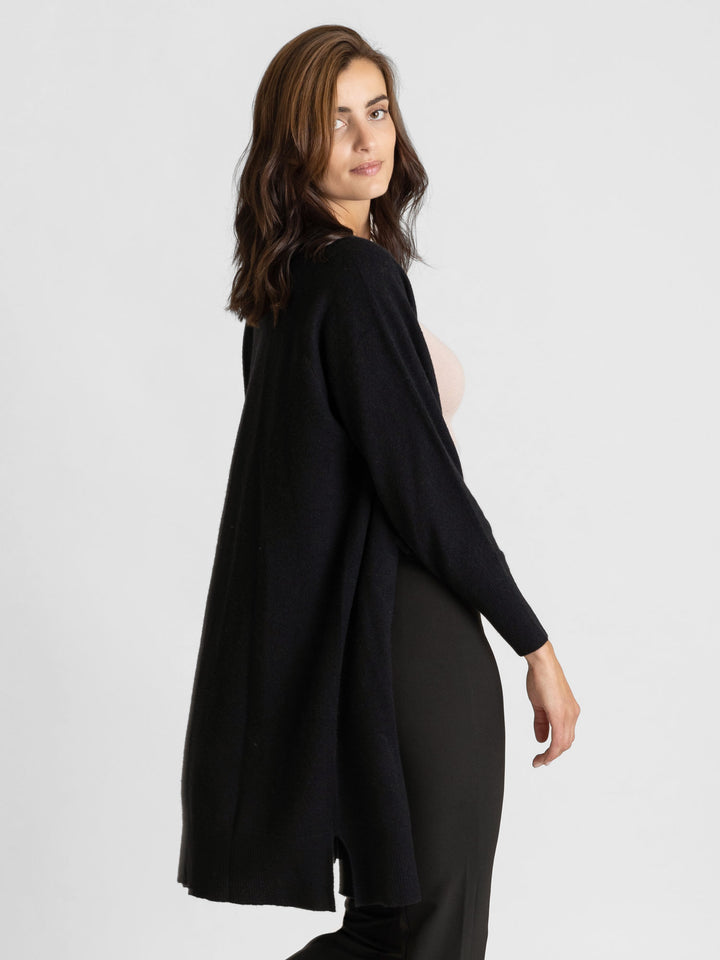 Long black cashmere cardigan Linnea from kashmina 100% pure cashmere