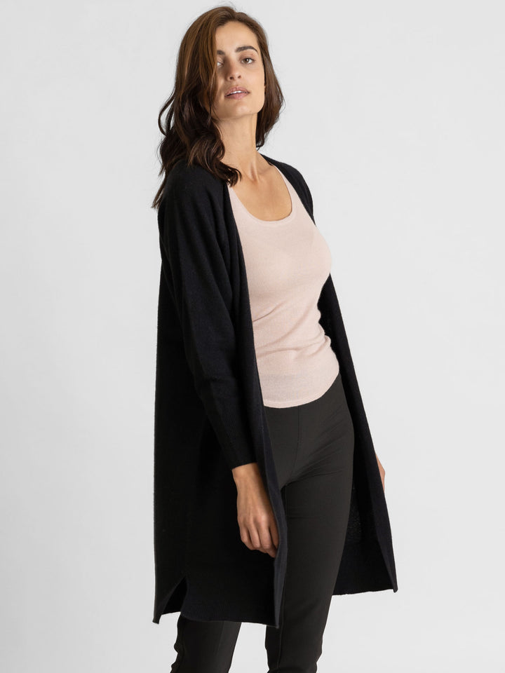 Long black cashmere cardigan Linnea from kashmina 100% pure cashmere