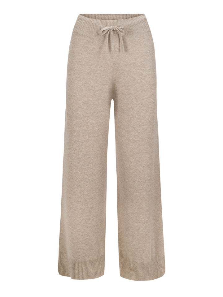Cashmere pants "Lux Pants" in 100% pure cashmere. Color: Toast. Scandinavian design by Kashmina.