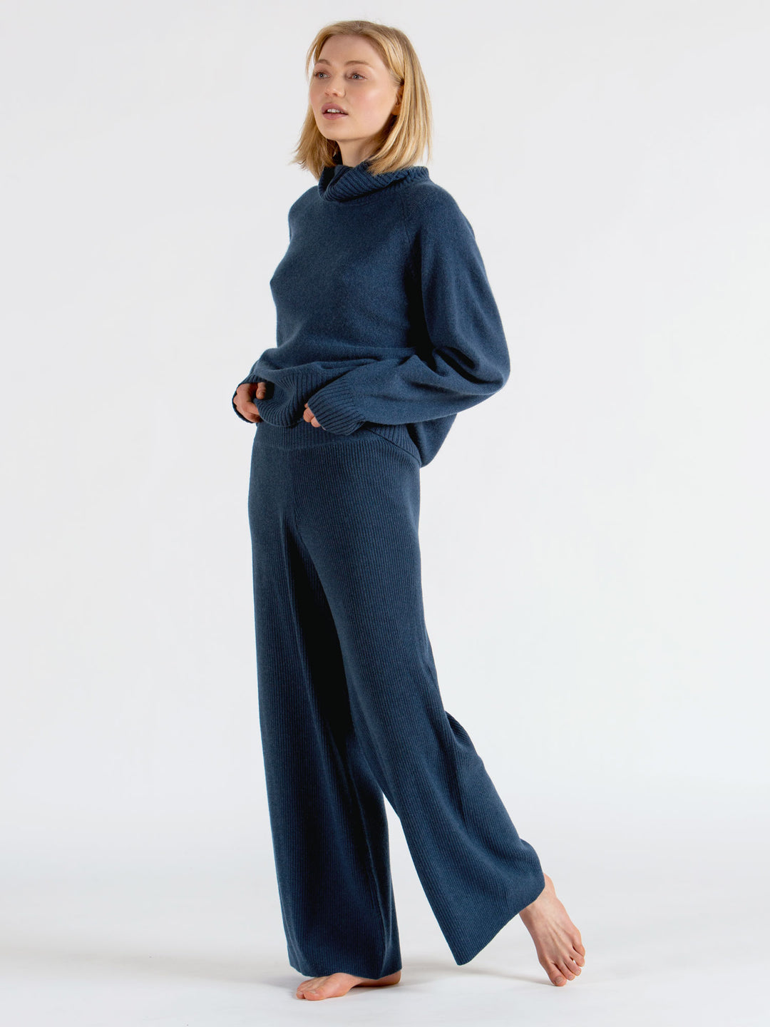 cashmere pants North, mountain blue, 100% cashmere from kashmina, norwegian design
