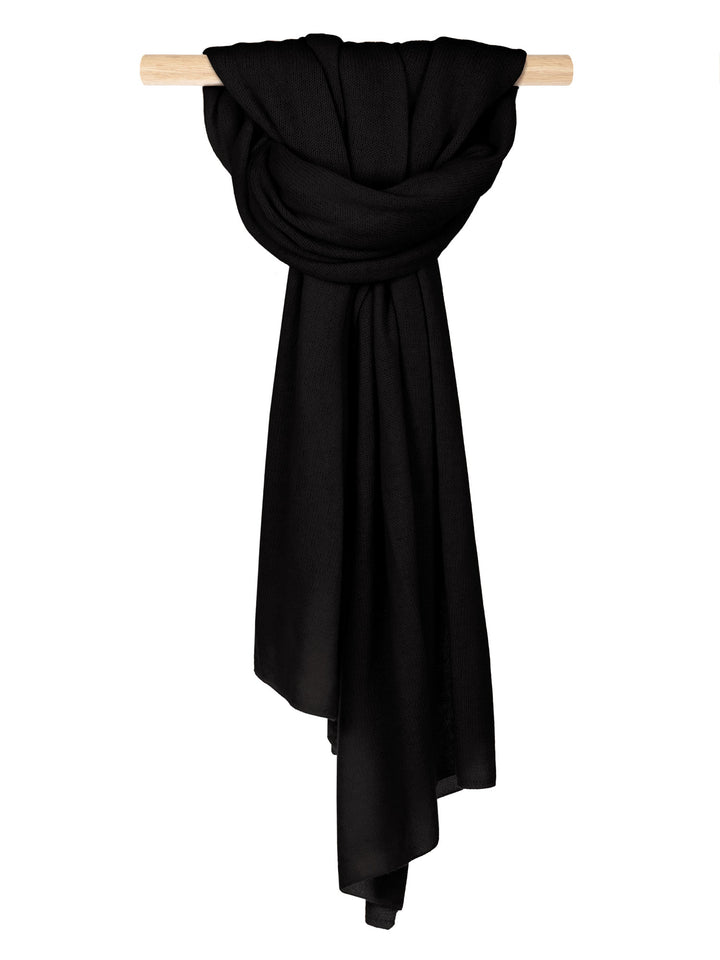 Airy cashmere scarf "Flow" 100% cashmere from Kashmina. Norwegian design
