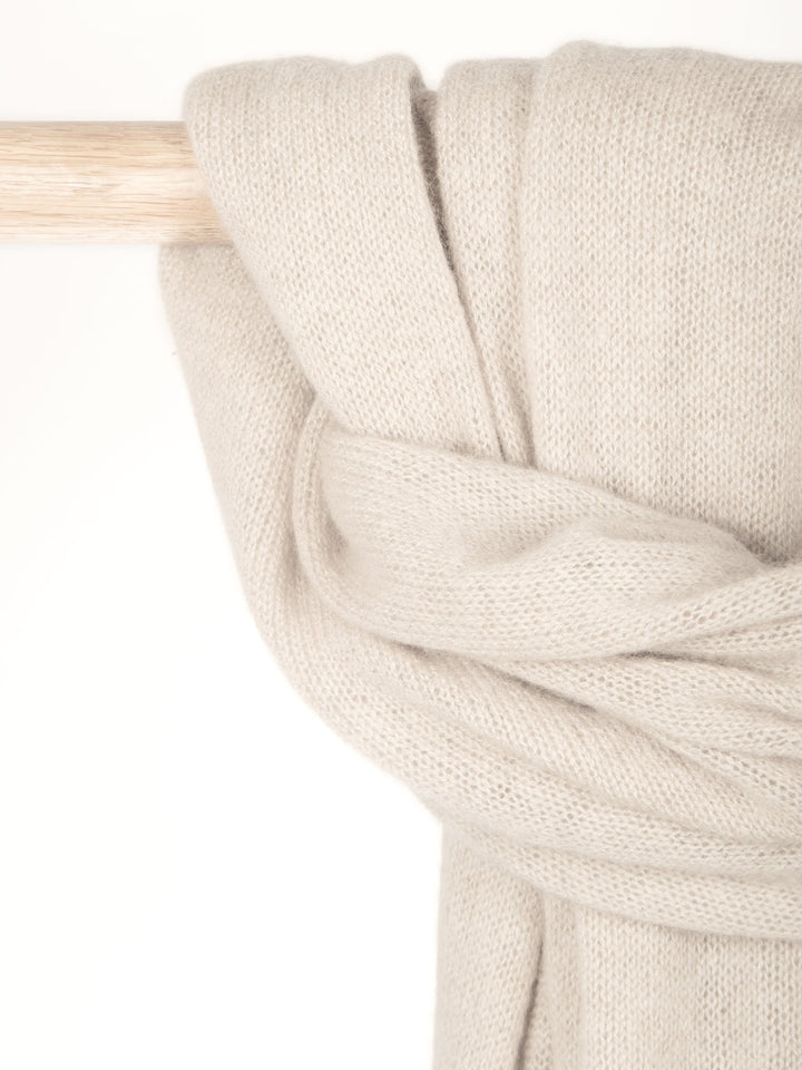 Cashmere scarf "Flow" 100% cashmere from Kashmina. Norwegian design. Color Jute