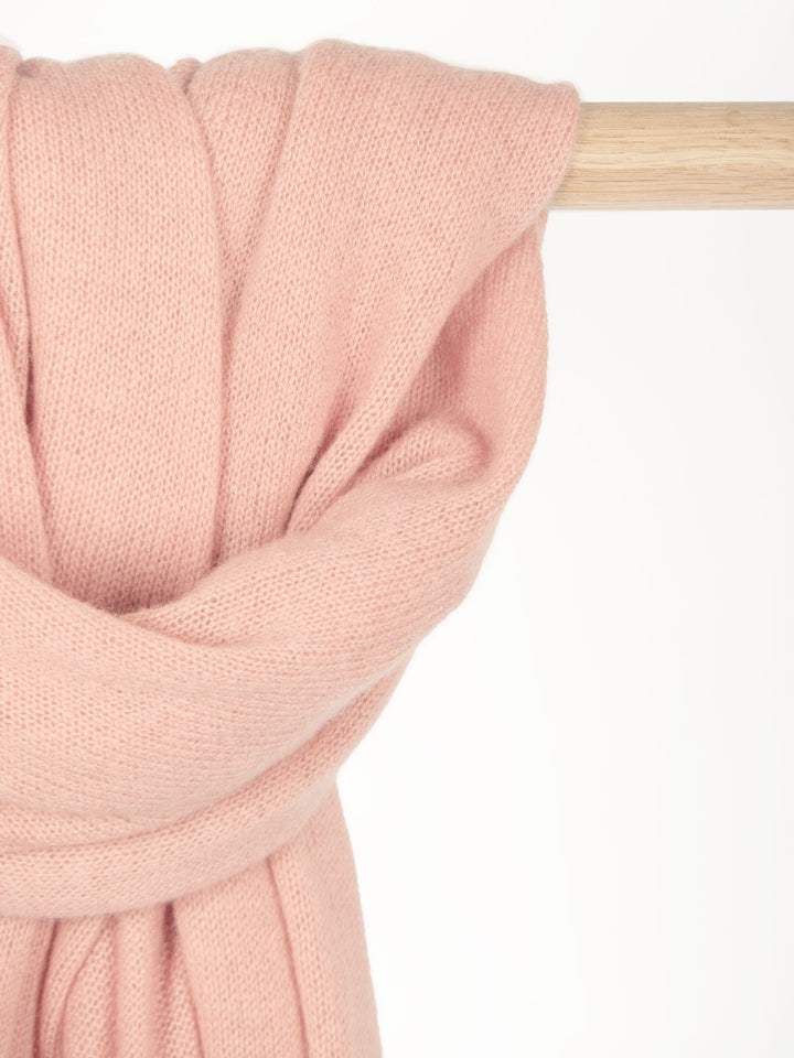 Cashmere scarf "Flow" 100% cashmere from Kashmina, peachy pink 