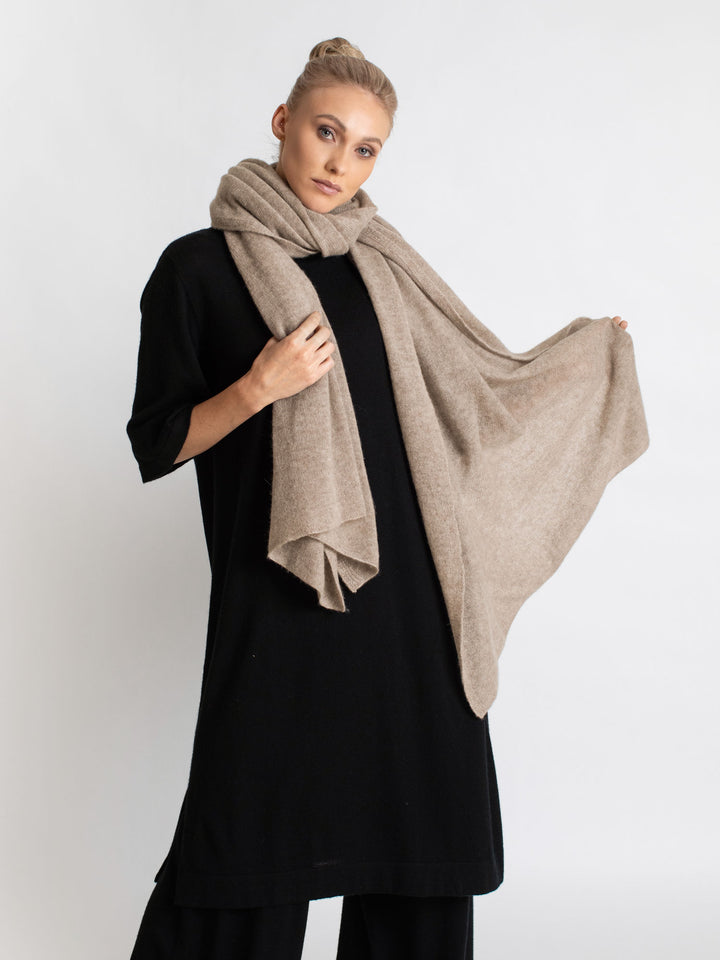 Cashmere scarf "Flow" 100% cashmere from Kashmina, toast