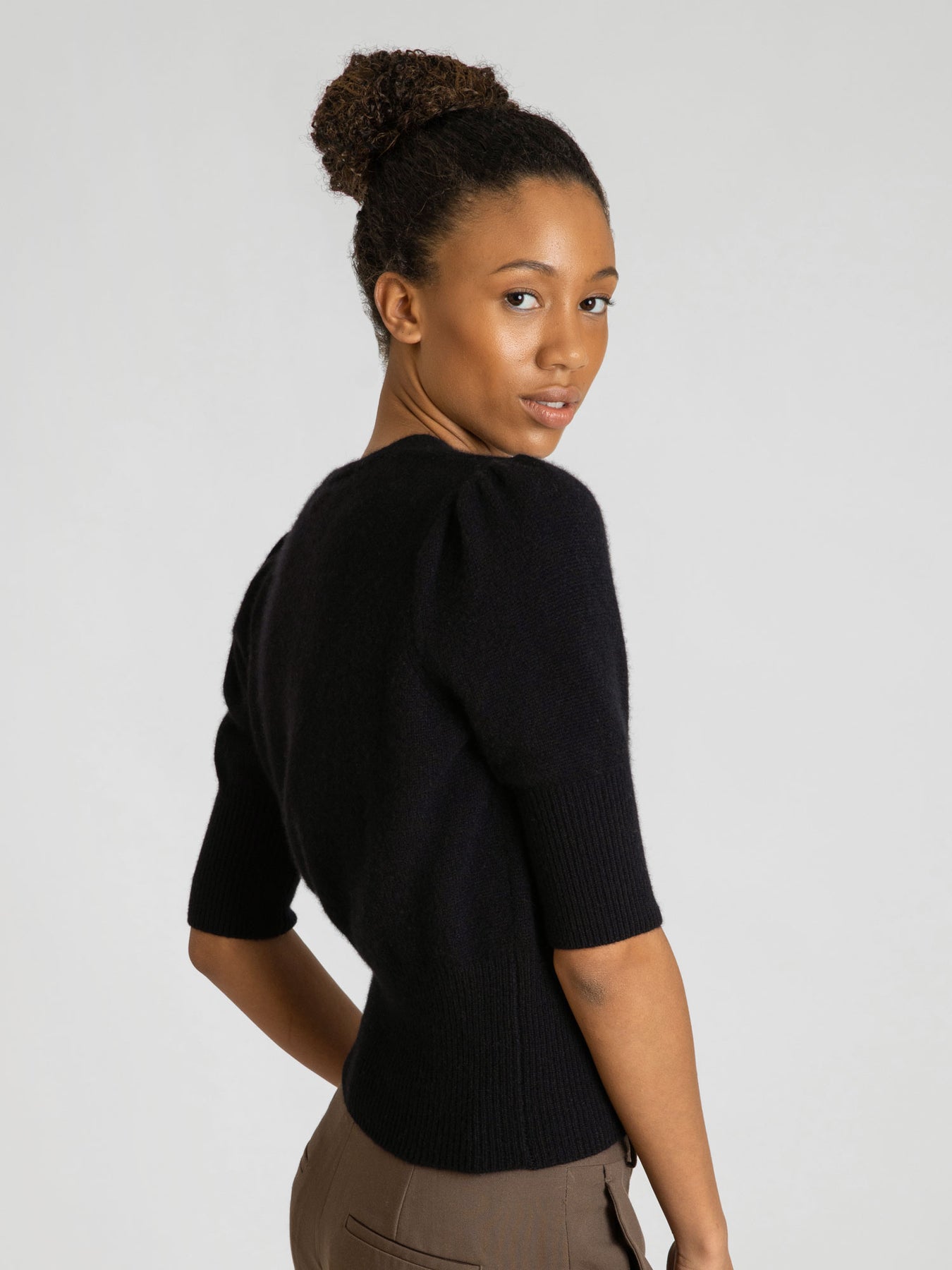 Cashmere cardigan Grace black Kashmina of Norway