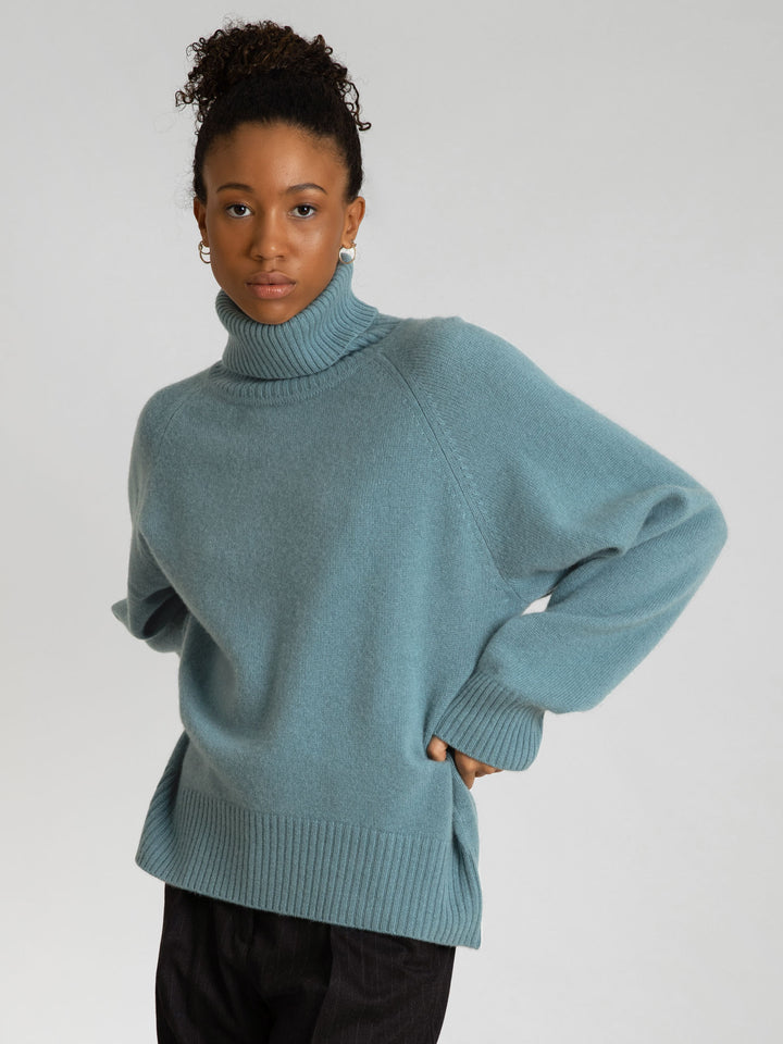 Turtle neck cashmere sweater Milano in 100% cashmere by Kashmna, color arctic blue/green. Scandinavian design.