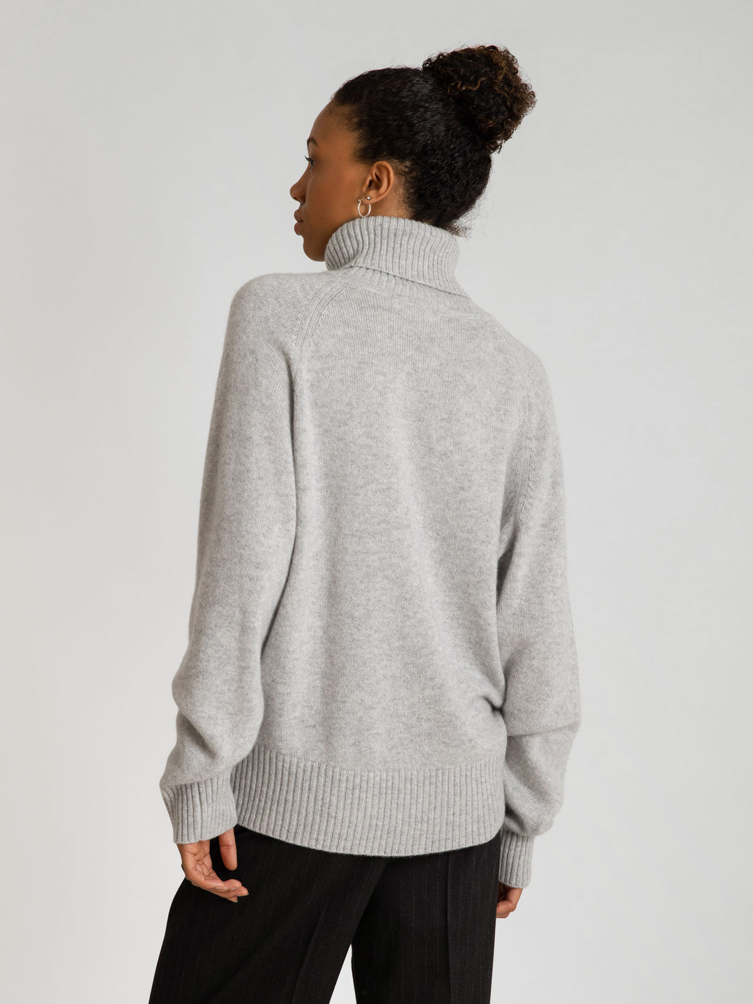 kashmina turtle neck cashmere sweater milano light grey wool Scandinavian design sustainable fashion