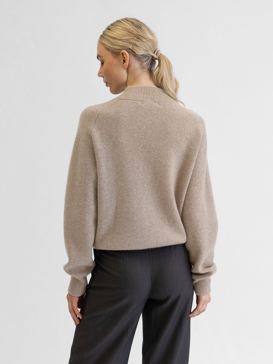 Cashmere sweater Snowflake - toast – Kashmina of Norway