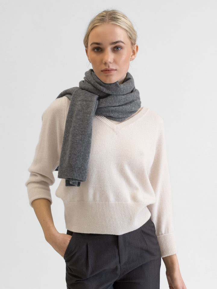 Cashmere sweater "Swan". Puff sleeve, 100% pure cashmere from Kashmina. Color: pearl