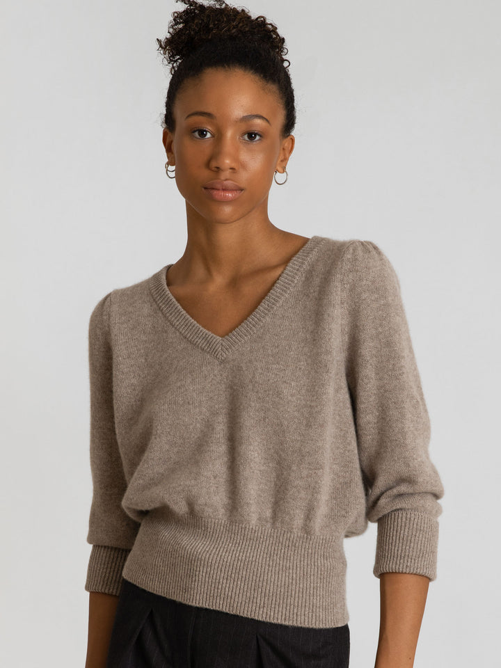 Cashmere sweater "Swan". Puff sleeve, 100% pure cashmere from Kashmina. Color: toast