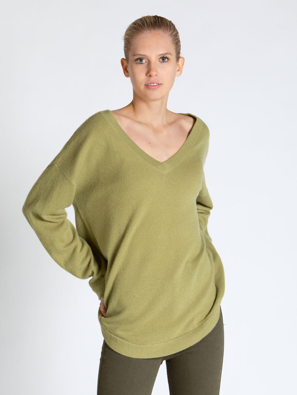 cashmere sweater V, 100%  cashmere from Kashmina 