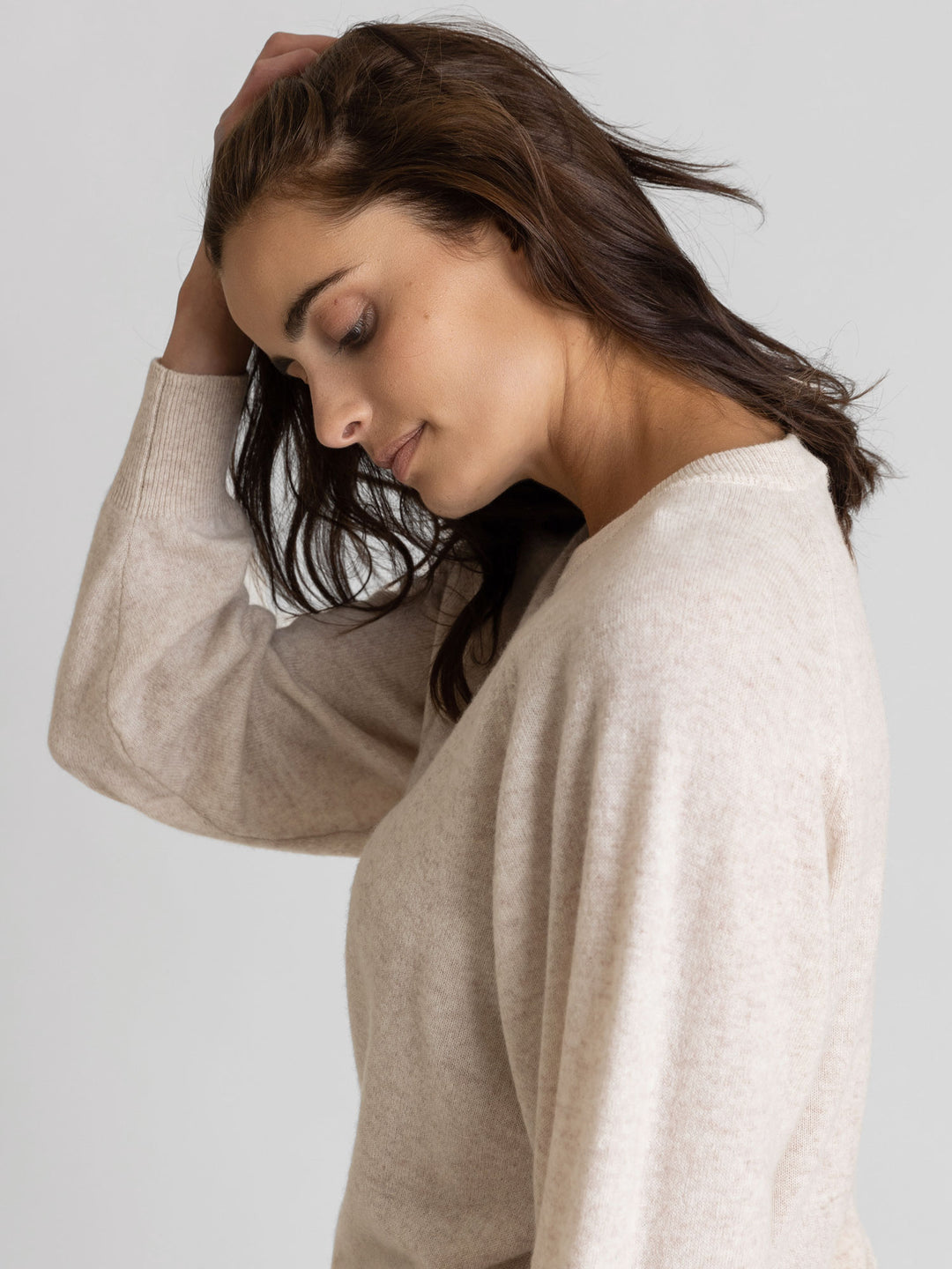 beige cashmere sweater embla, o-neck, long sleeved,, 100% cashmere from kashmina, norwegian design