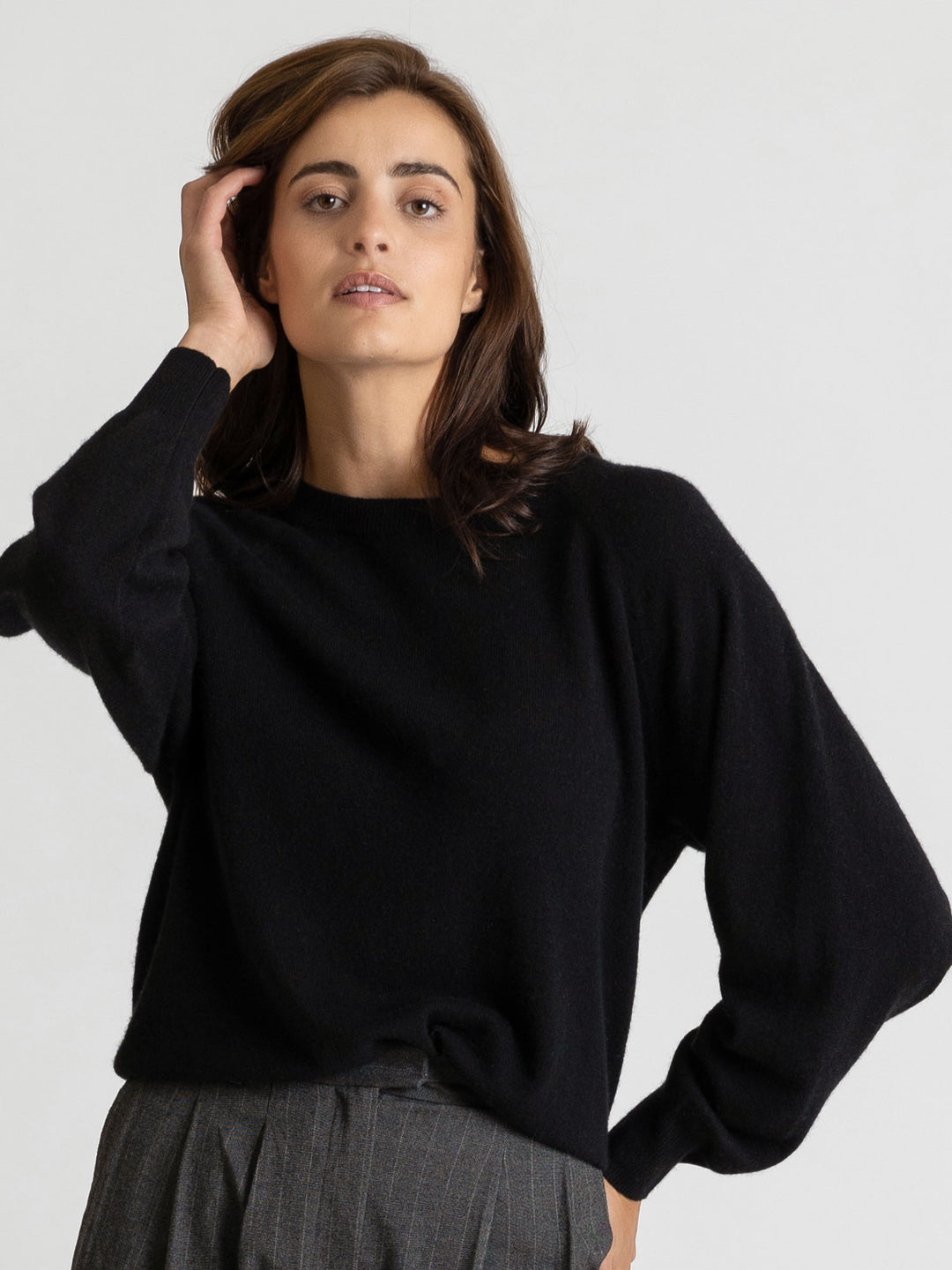 Oversized black cashmere sweater Embla, 100% cashmere from kashmina, Scadinavian design