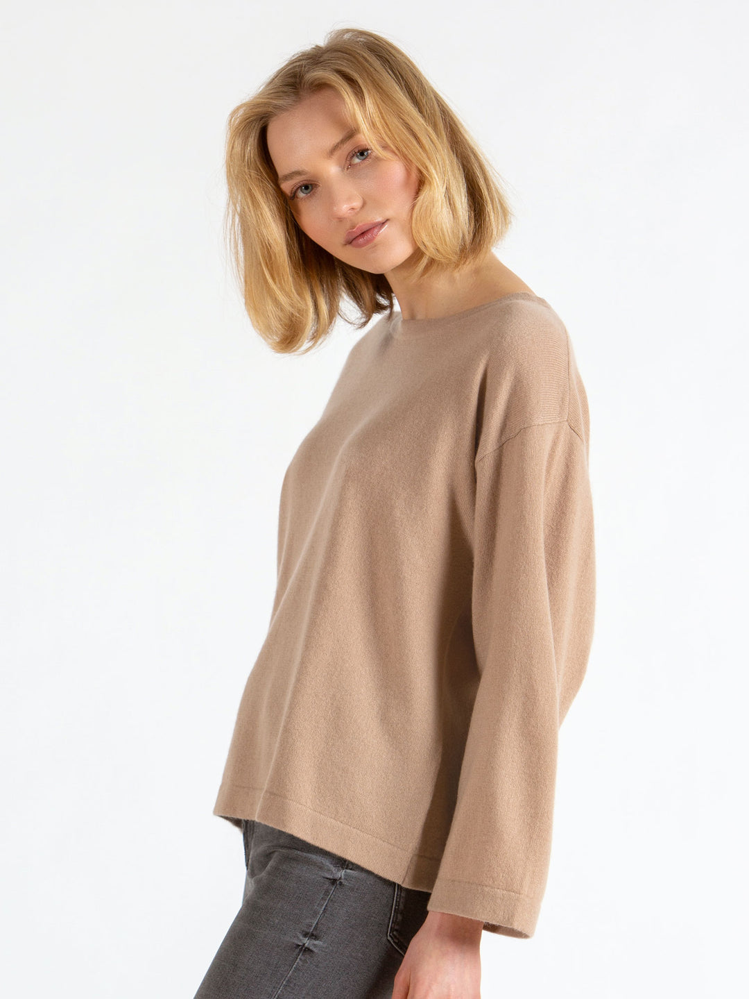 cashmere sweater, Flash, in 100% pure cashmere, by Kashmina, sand color, non itching wool sweater