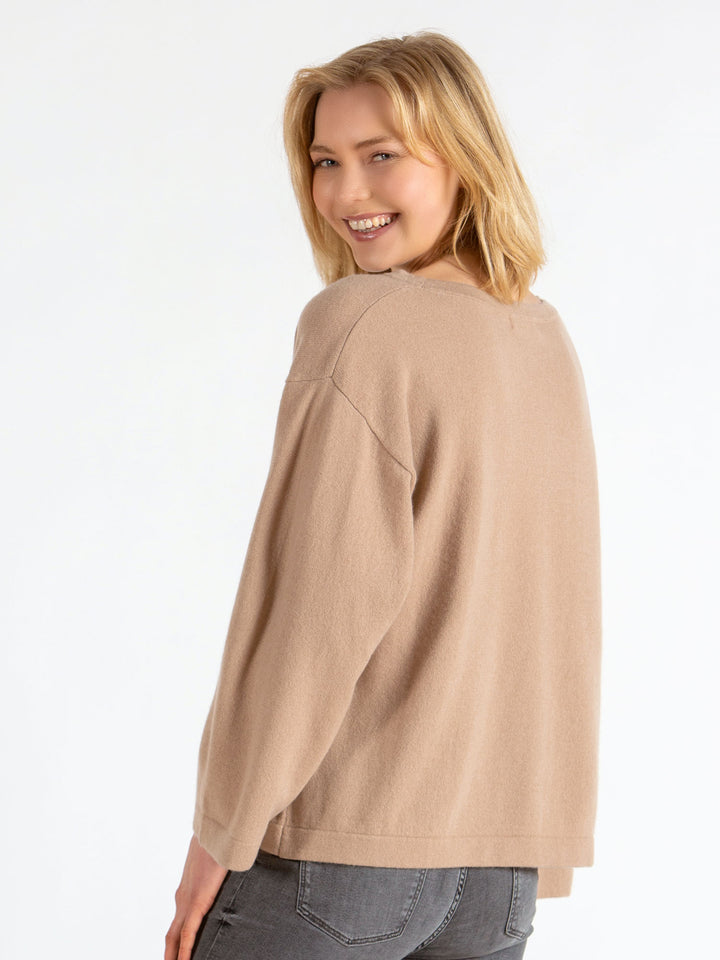 cashmere sweater, Flash, in 100% pure cashmere, by Kashmina, sand color, non itching wool sweater