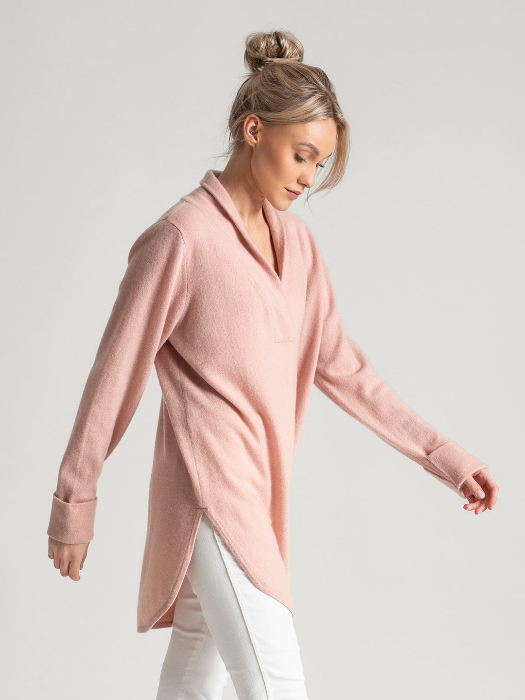 cashmere sweater Ida in 100% cashmere by Kashmina, rose glow color