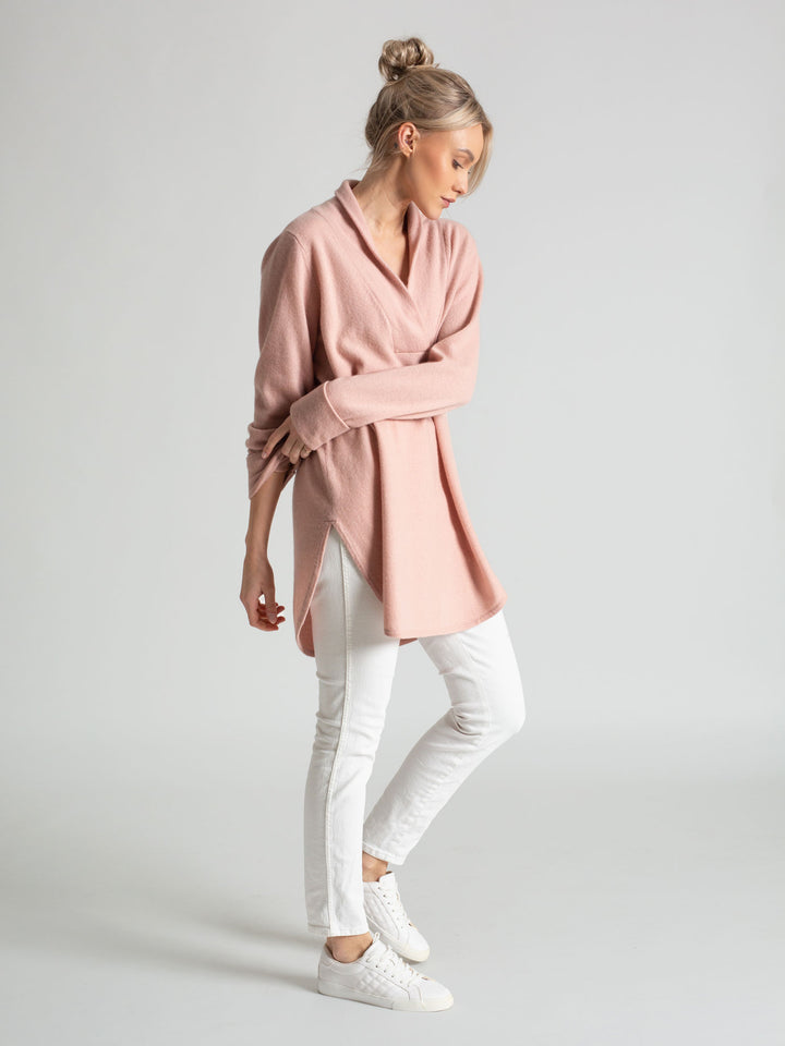 cashmere sweater Ida in 100% cashmere by Kashmina, rose glow color