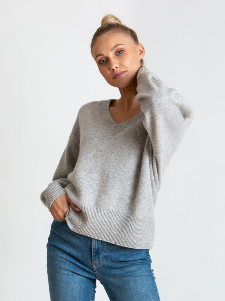 Luca cashmere sweater from Kashmina, 100% kashmir, light grey
