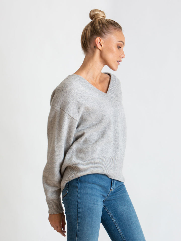 Luca cashmere sweater from Kashmina, 100% kashmir, light grey