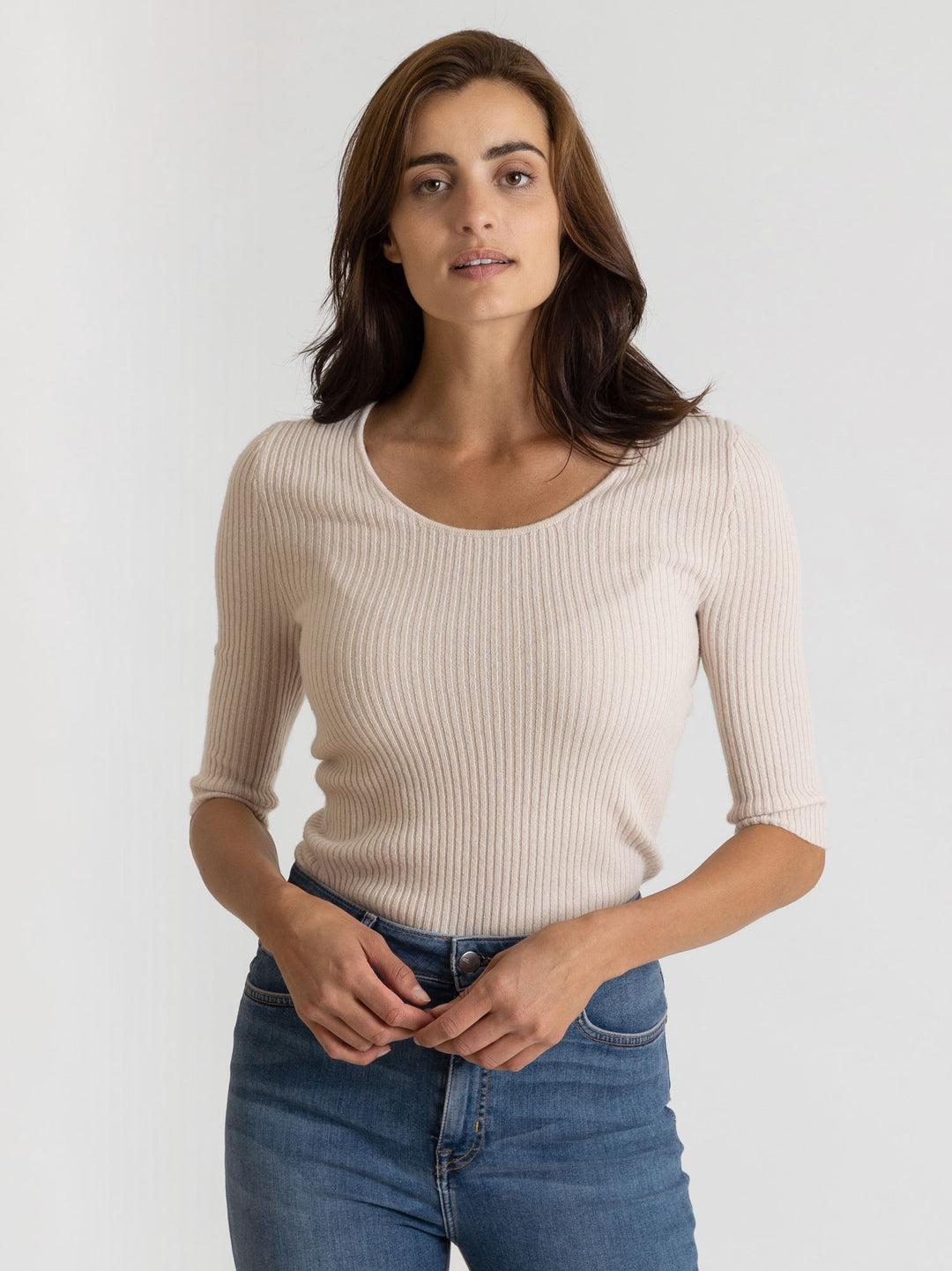 Cashmere sweater "Fanny" 100% cashmere from Kashmina. Color pearl