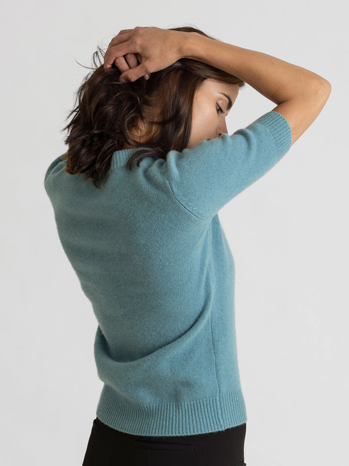 Short sleeved cashmere sweater from Kashmina 100% pure cashmere. Color, arctic blue turquoise.