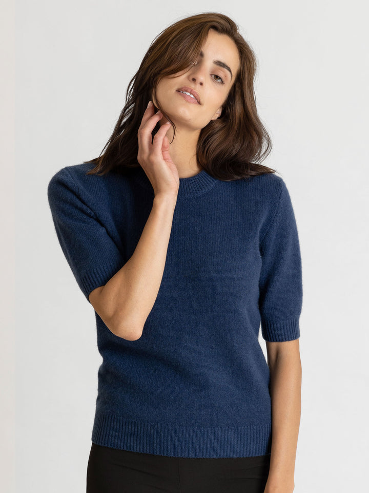 Shortsleeved cashmere sweater, deep blue, luxury kashmina norwegian design sustainable fashion
