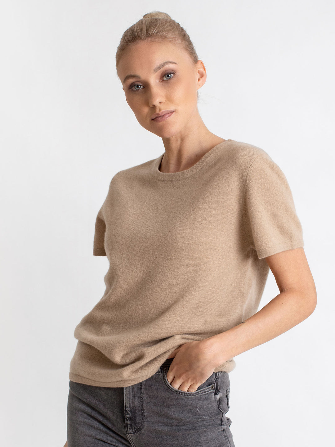 cashmere t-shirt tee shirt sand sustainable fashion luxury quality norwegian design