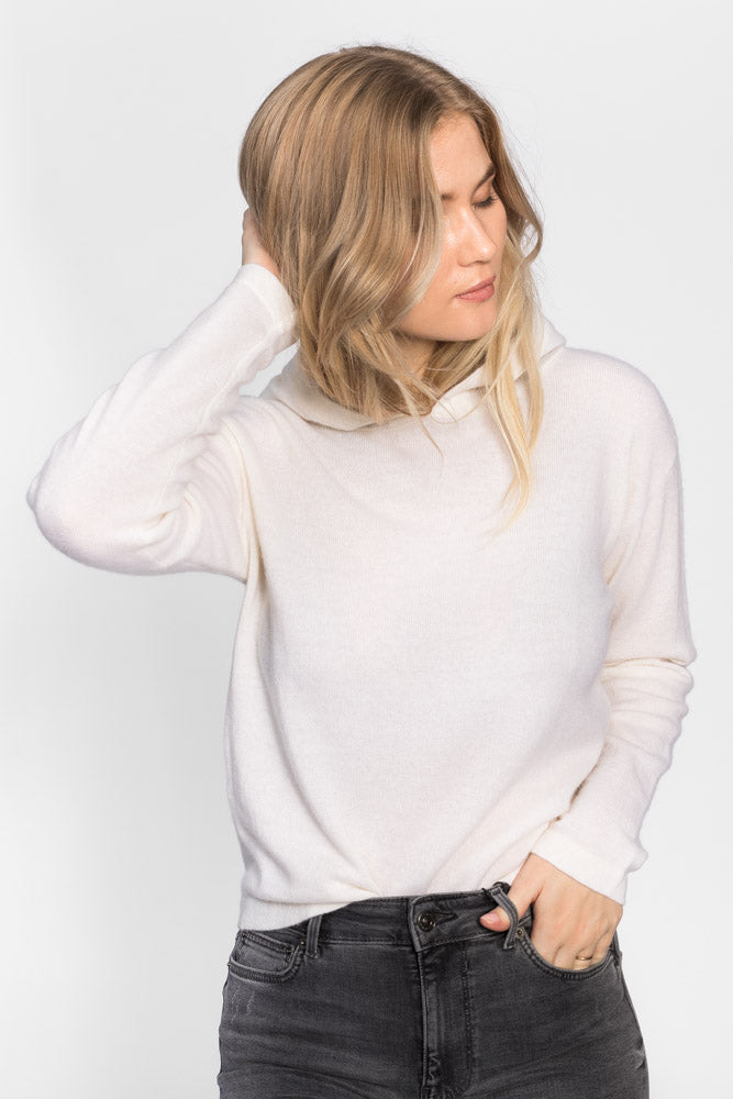 cashmere sweater with hood in 100% cashmere by Kashmina