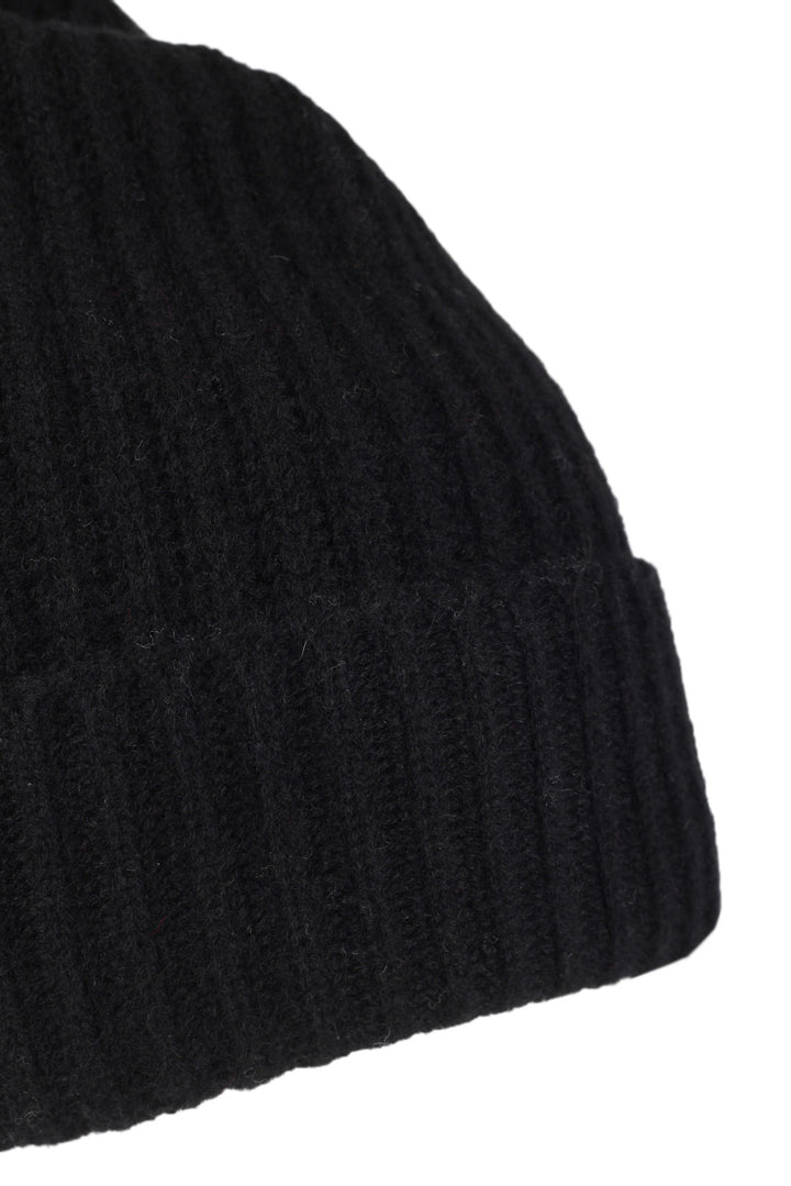 cashmere cap for men in 100% pure cashmere. Color: black