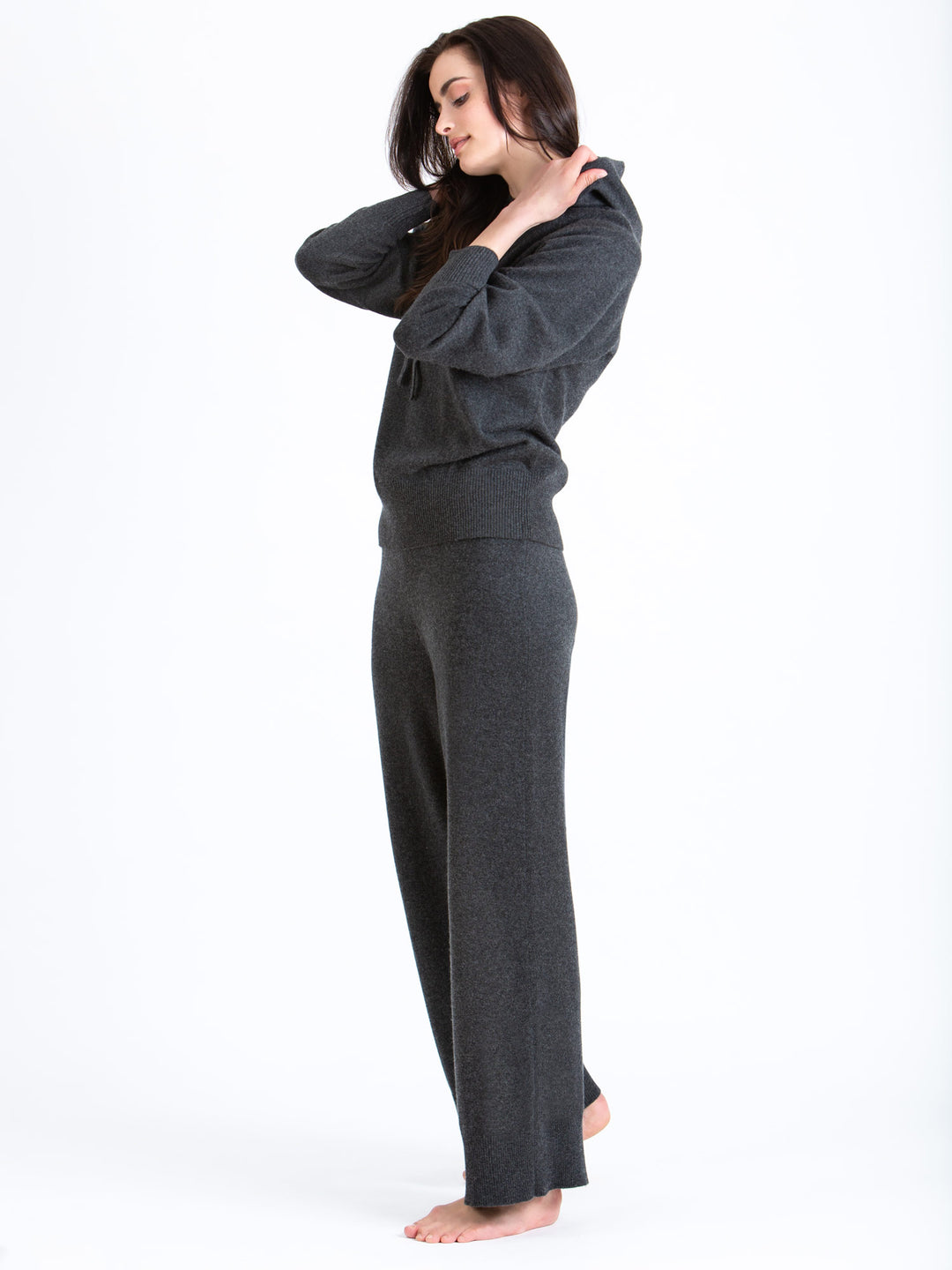 Cashmere pants "Lux Pants" in 100% pure cashmere. Color: Charcoal. Scandinavian design by Kashmina.